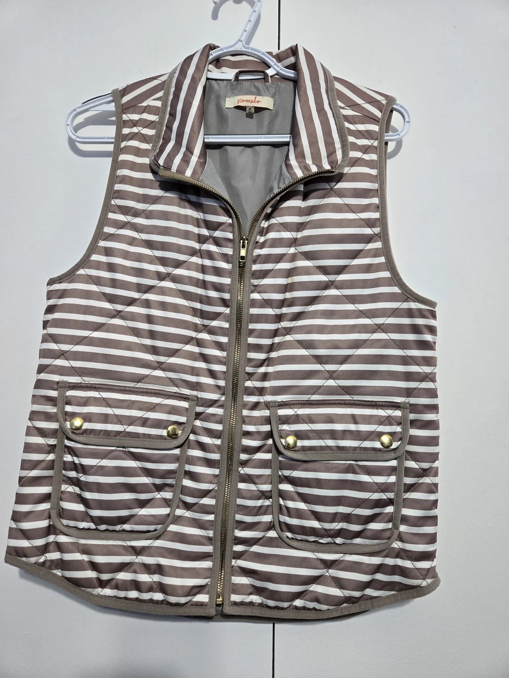 Pomelo Quilted Puffer Vest Striped Brown Cream Zip Front Utility Pockets Women’s
